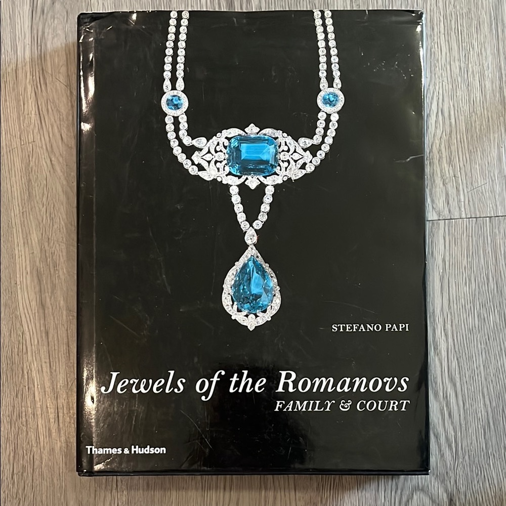 Elegant Blue Gemstone Necklace with Art Deco Design! Coffee table book